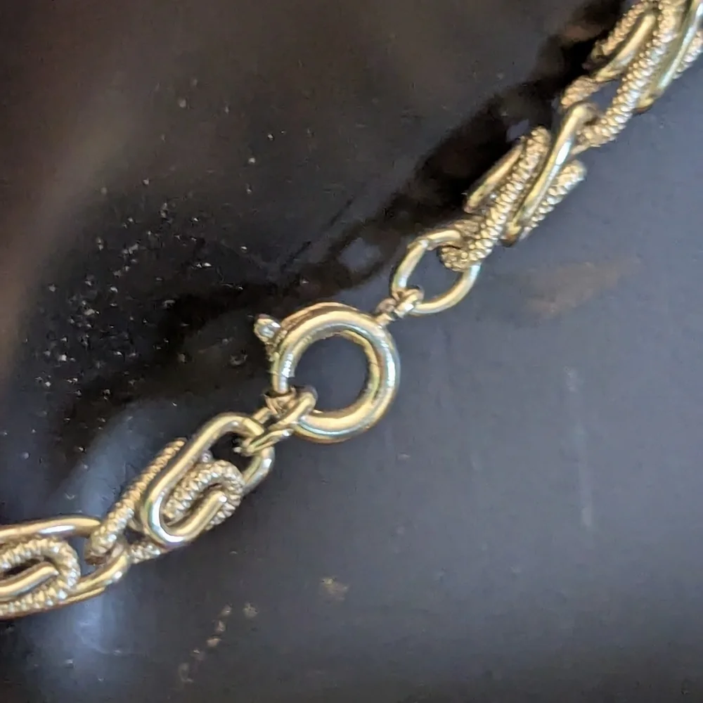 ⛓️ Silvertone Light Scroll Link Chain Necklace 12